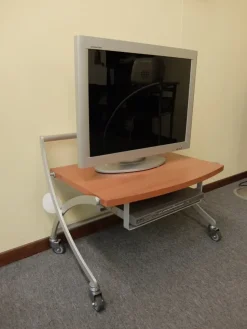 Porta tv Alluminio in stile Moderno Artigianale a prezzo ribassato