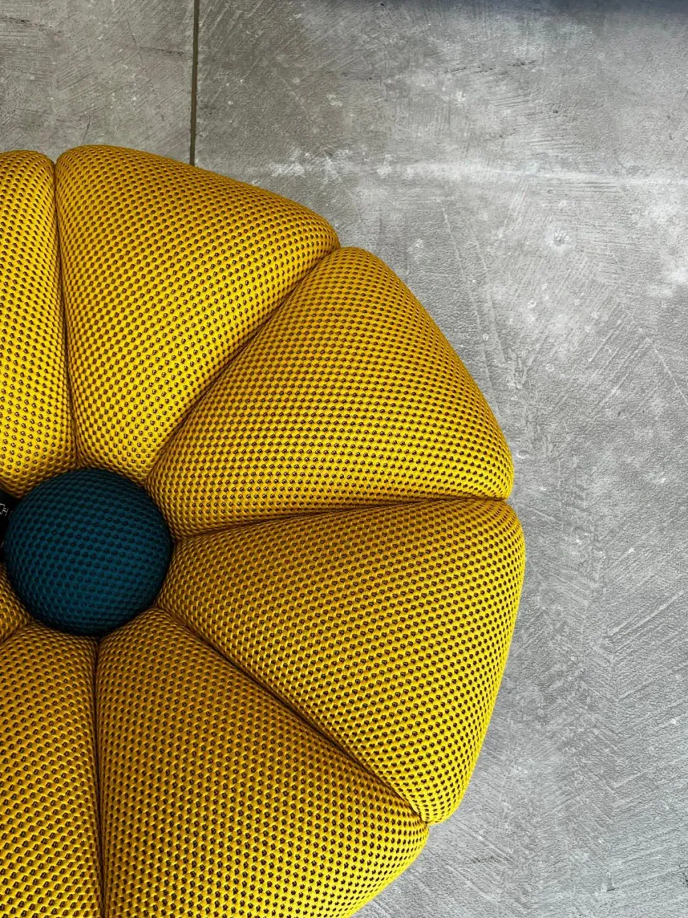 Pouf design modello Daisy Calia in Offerta Outlet