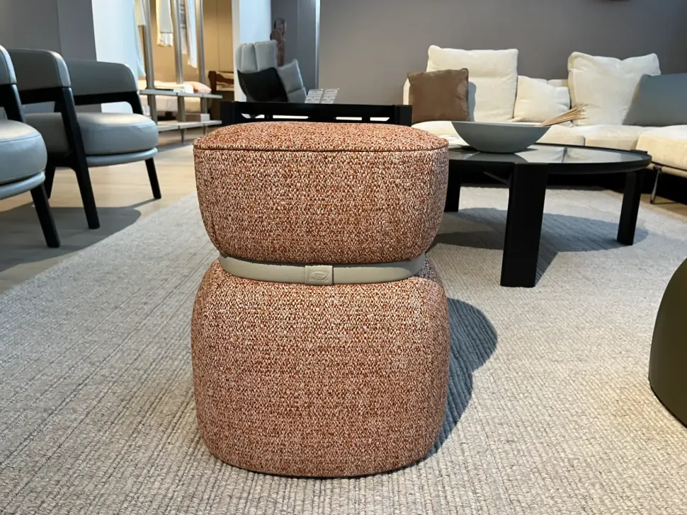 Pouf modello Leplì design Poltrona frau a PREZZI OUTLET