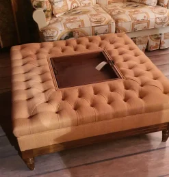 Pouf provenzale modello Camelia con vassoio legno Artigianale a prezzo scontato