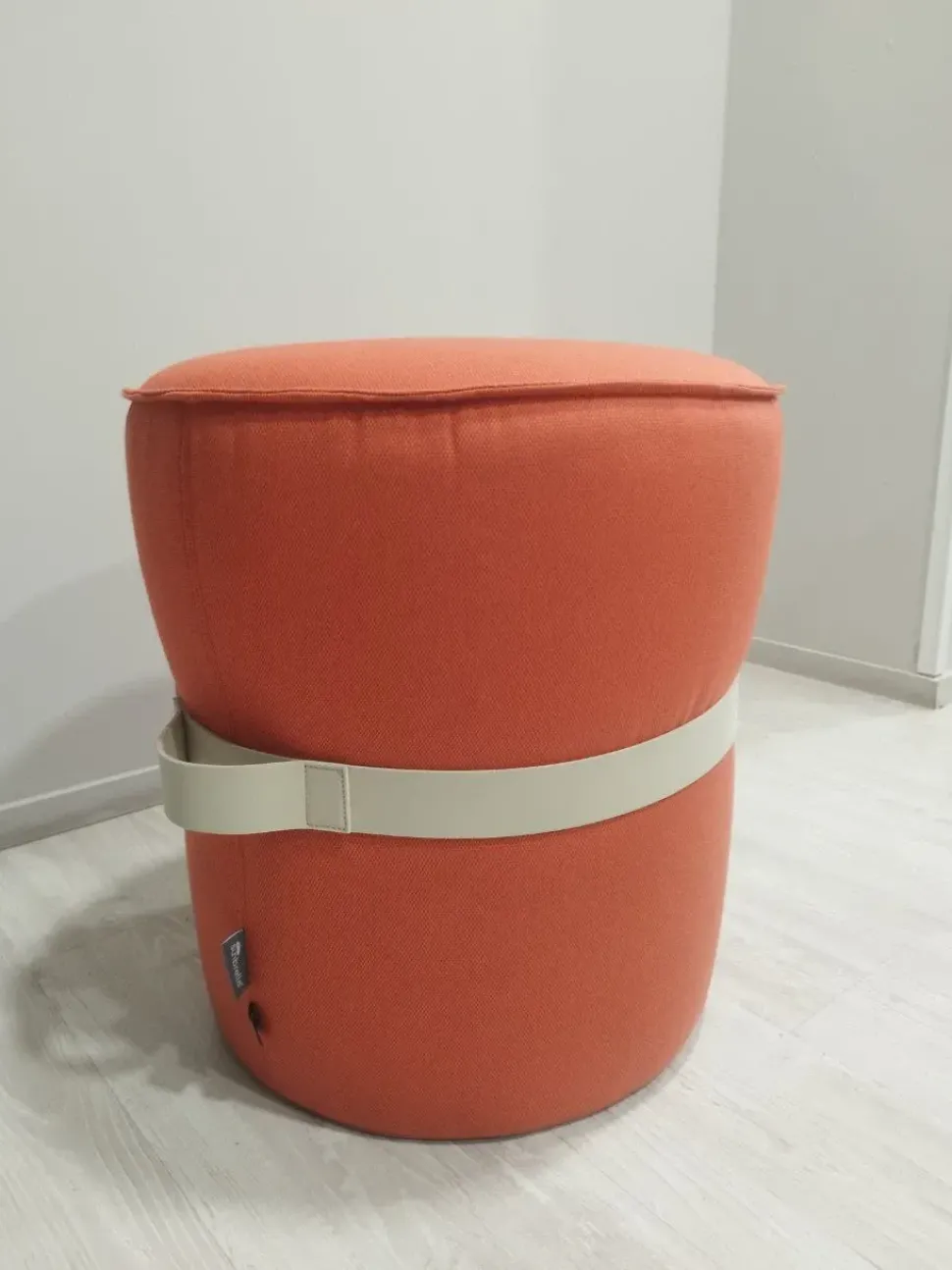 Pouf senza letto 1 pouf connubia spedibile Collezione esclusiva a prezzi convenienti
