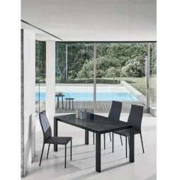 Progettista interni: Sedia Tai Bontempi, schienale alto, trapuntata, prezzo ribassato.