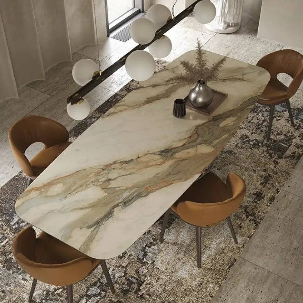 Progettista interni: Tavolo Scott Keramik Cattelan Italia a 4400€.