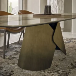 Progettista interni: Tavolo Scott Keramik Cattelan Italia a 4400€.