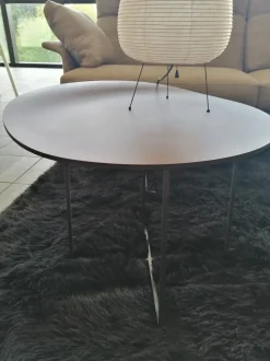 Scontato del 40%: Tavolo Trevi Molteni & C rotondo. Acquistalo ora!