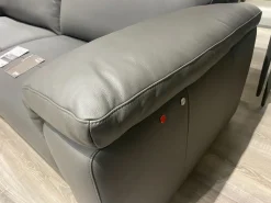 Scopri il divano relax William di Doimo Salotti in OFFERTA, con uno sconto del 52%!