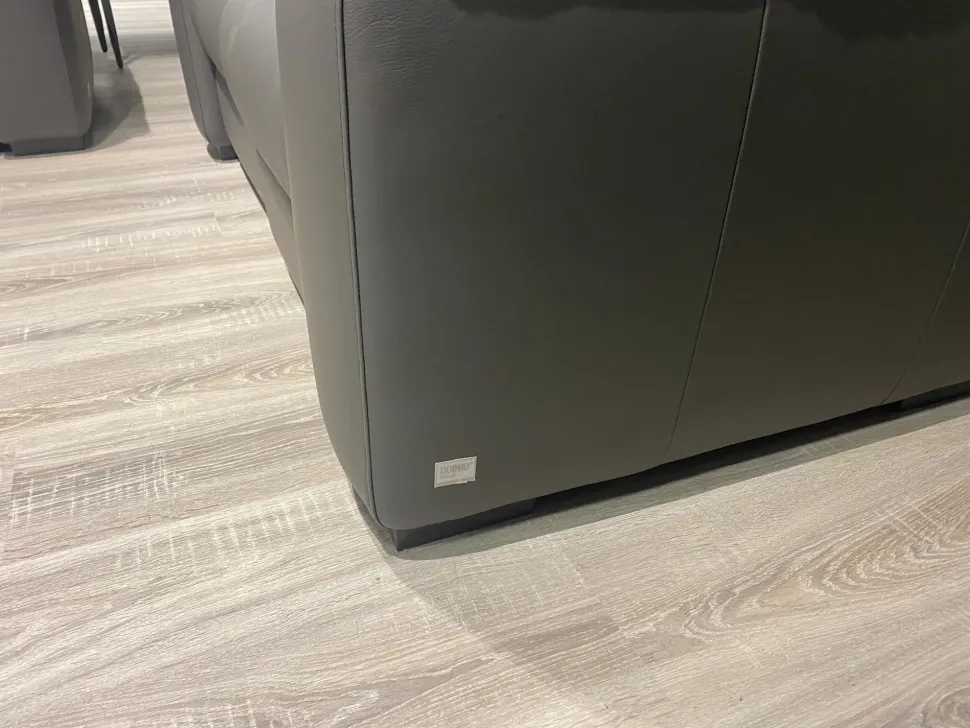 Scopri il divano William di Doimo Salotti a un prezzo imbattibile!