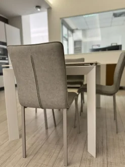 Scopri il prezzo del tavolo Enea Target point