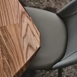 Scopri il Tavolo Tyron di Cattelan Italia in Offerta Outlet!