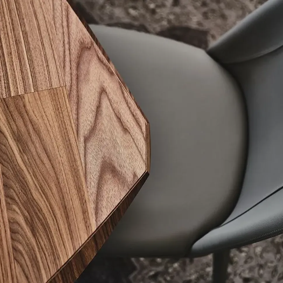 Scopri il Tavolo Tyron di Cattelan Italia in Offerta Outlet!