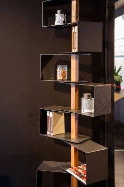 Scopri la Libreria Cattelan Italia in metallo scontata -32%! Tokyo è qui!