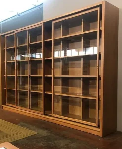 Scopri la Libreria L 32, design di lusso a prezzo scontato da Distribuzione grandi marchi.