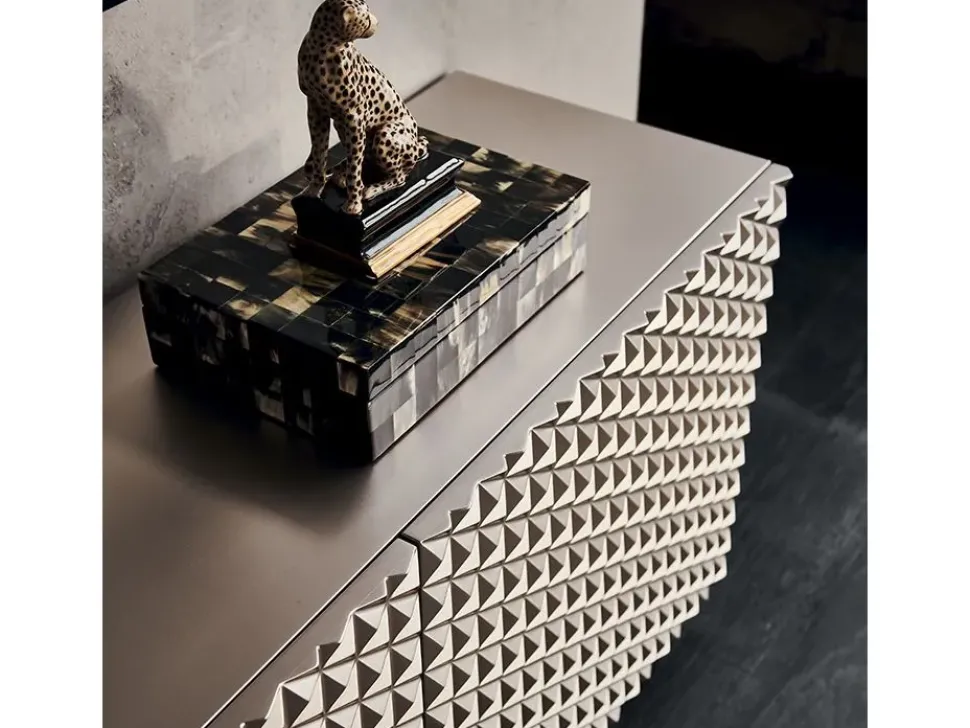 Scopri la Madia Royalton di Cattelan Italia a prezzi outlet!