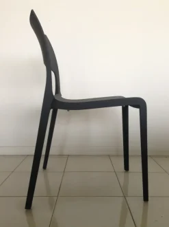 Scopri la sedia da cucina Idole Bonaldo con uno sconto del 30%!