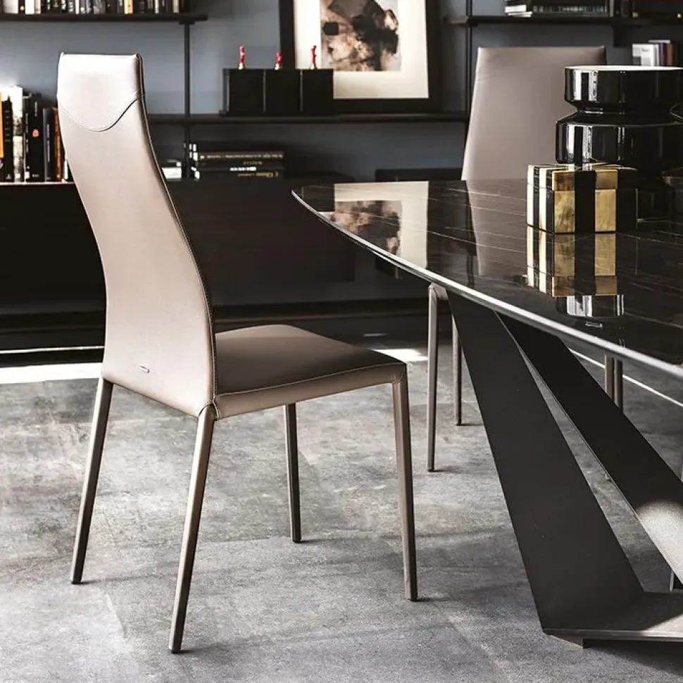 Sedia con braccioli modello Norma a prezzo riservato