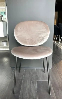 Sedia con schienale medio modello Ines a prezzo riservato