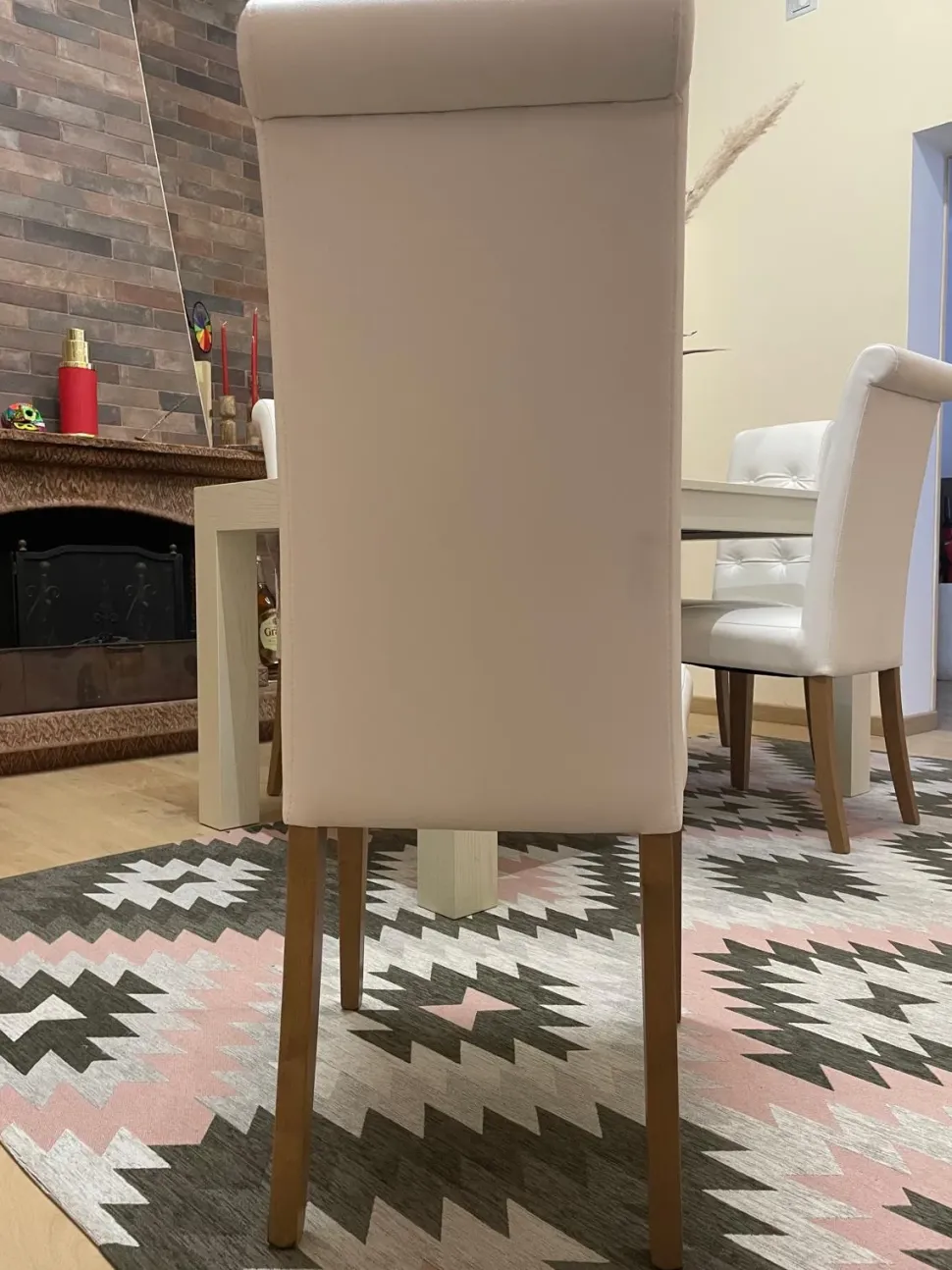 Sedia da soggiorno Bilia di Artigianale SCONTATA 31%