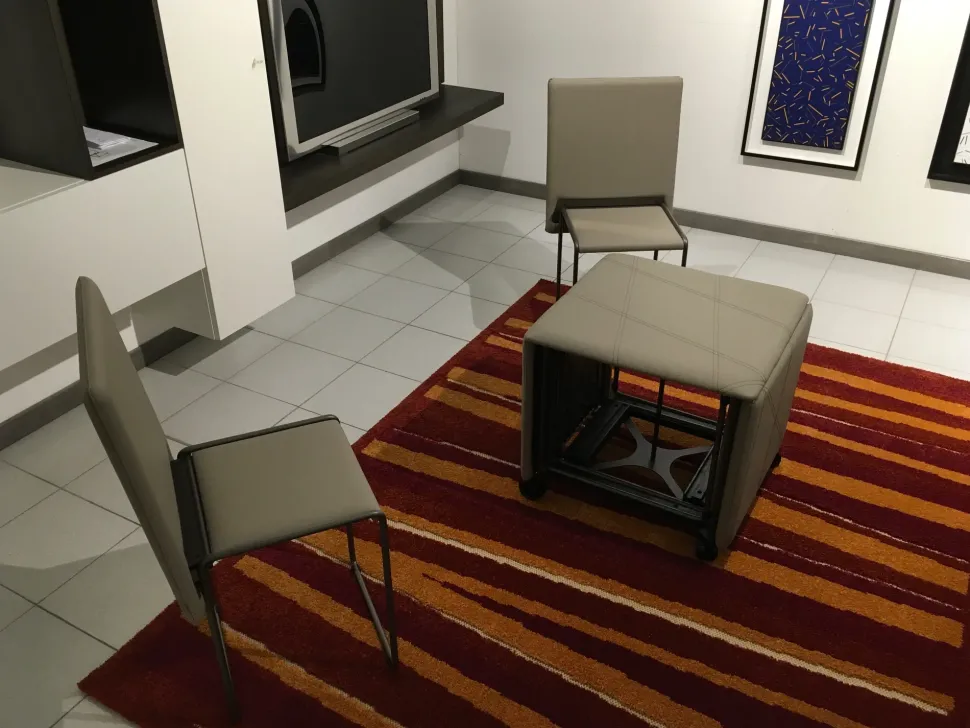 Sedia da soggiorno Cubics pouff Ozzio a prezzo scontato