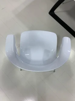 Sedia di Infiniti modello Loop da soggiorno in offerta -50%