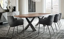 Sedia in ecopelle con braccioli Rhonda in offerta