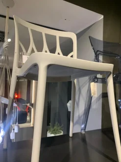 Sedia in plastica impilabile Galaxy in offerta