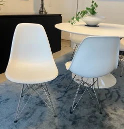 Sedia in plastica senza braccioli Bauhaus in offerta