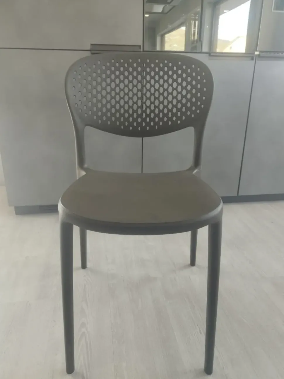 Sedia in plastica senza braccioli 4 sedie abby pronta consegna sped incl in offerta