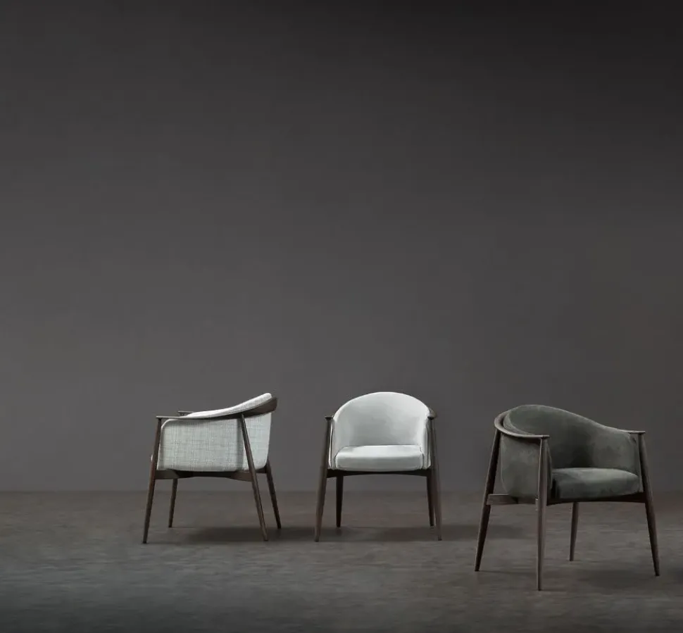 Sedia in tessuto modello Tekton di Flou