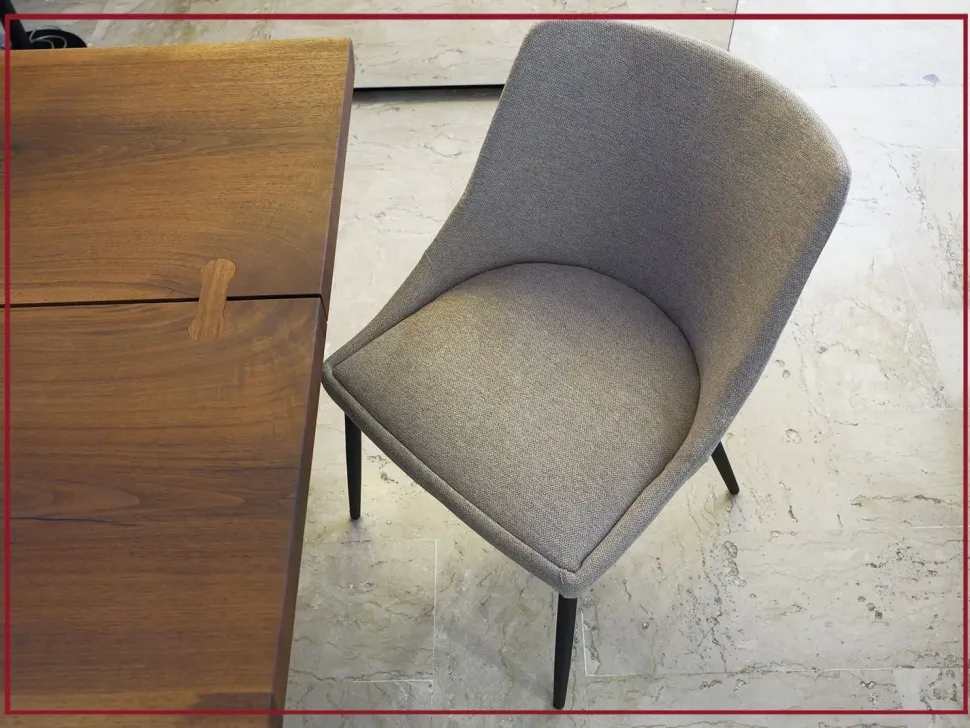 Sedia modello Alberta a marchio Artigianale scontata del 40%