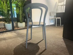 Sedia modello Caffe di Connubia: contatta il venditore per scoprire il prezzo