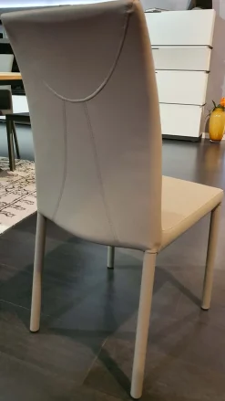 Sedia modello Caramel a marchio Ozzio scontata del 74%