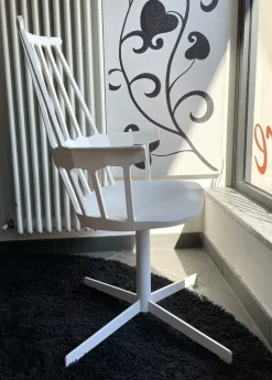 Sedia modello Comback a marchio Kartell scontata del 40%