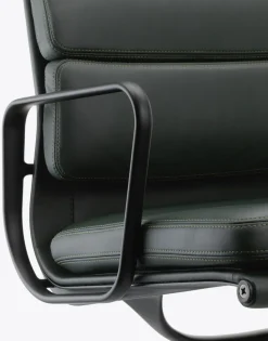 Sedia modello Ea 217 regolabile in altezza di