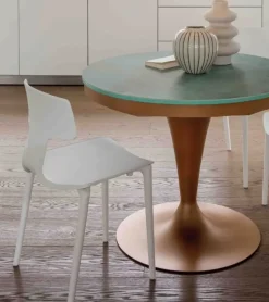 Sedia modello Nala impilabile di Altacom