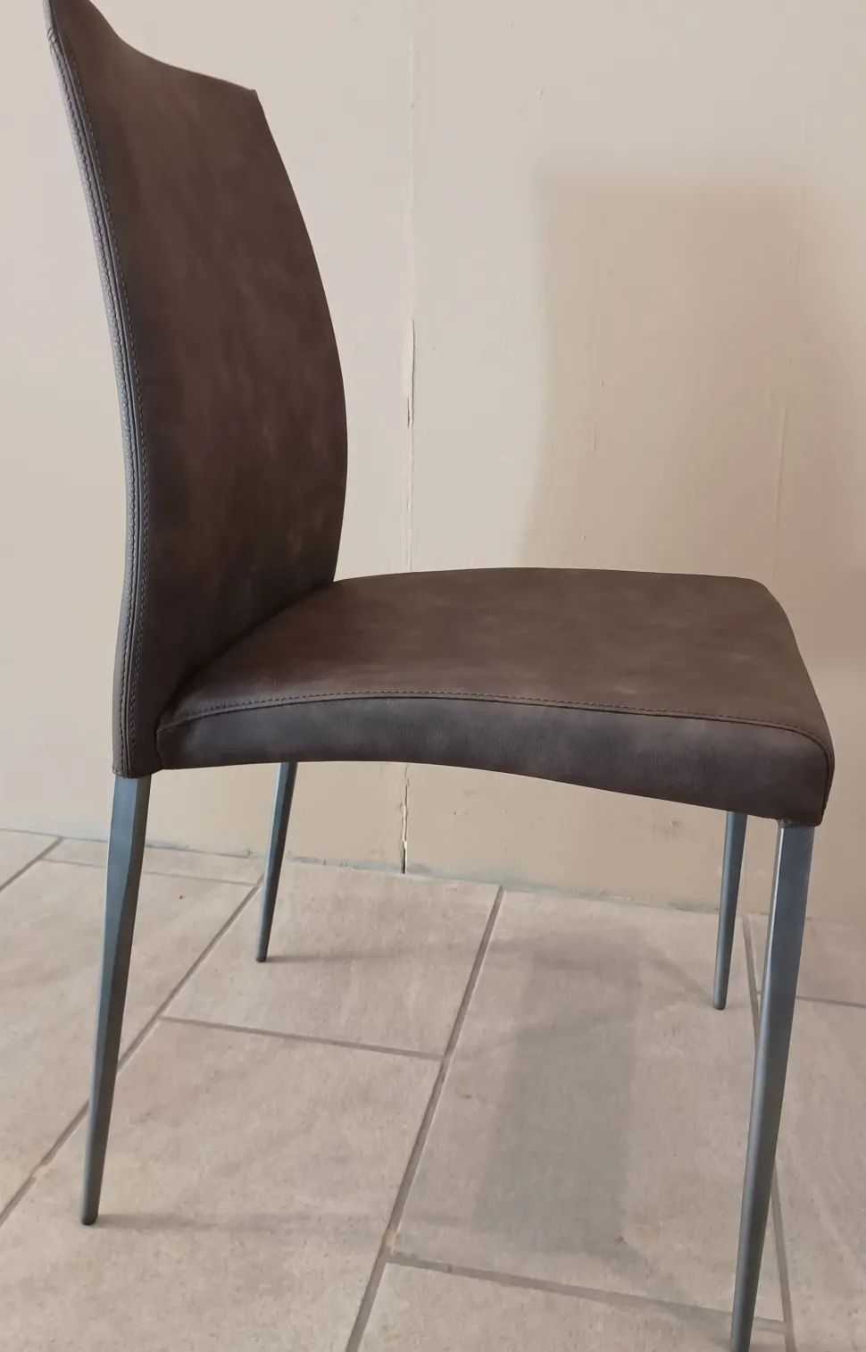 Sedia modello Nexus da soggiorno di Ozzio -20%