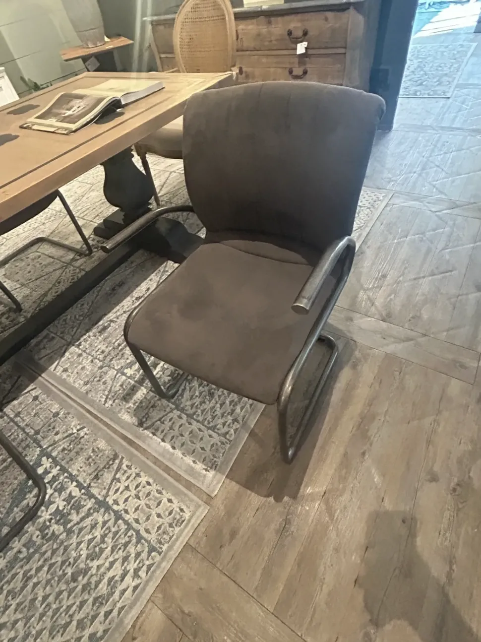 Sedia modello Poltrona da soggiorno di Dialma brown -51%