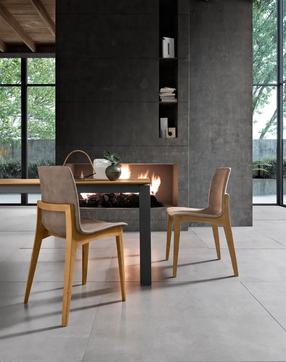 Sedia modello Sedia legno laccato sedile plastica a marchio Mobilia web scontata del 73%