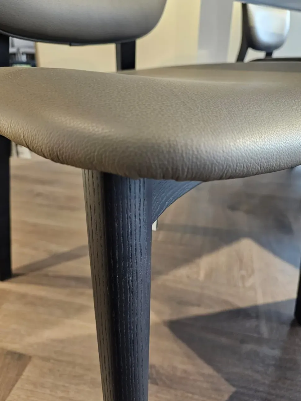 Sedia N.6 giotto di Ozzio in OFFERTA OUTLET -47%