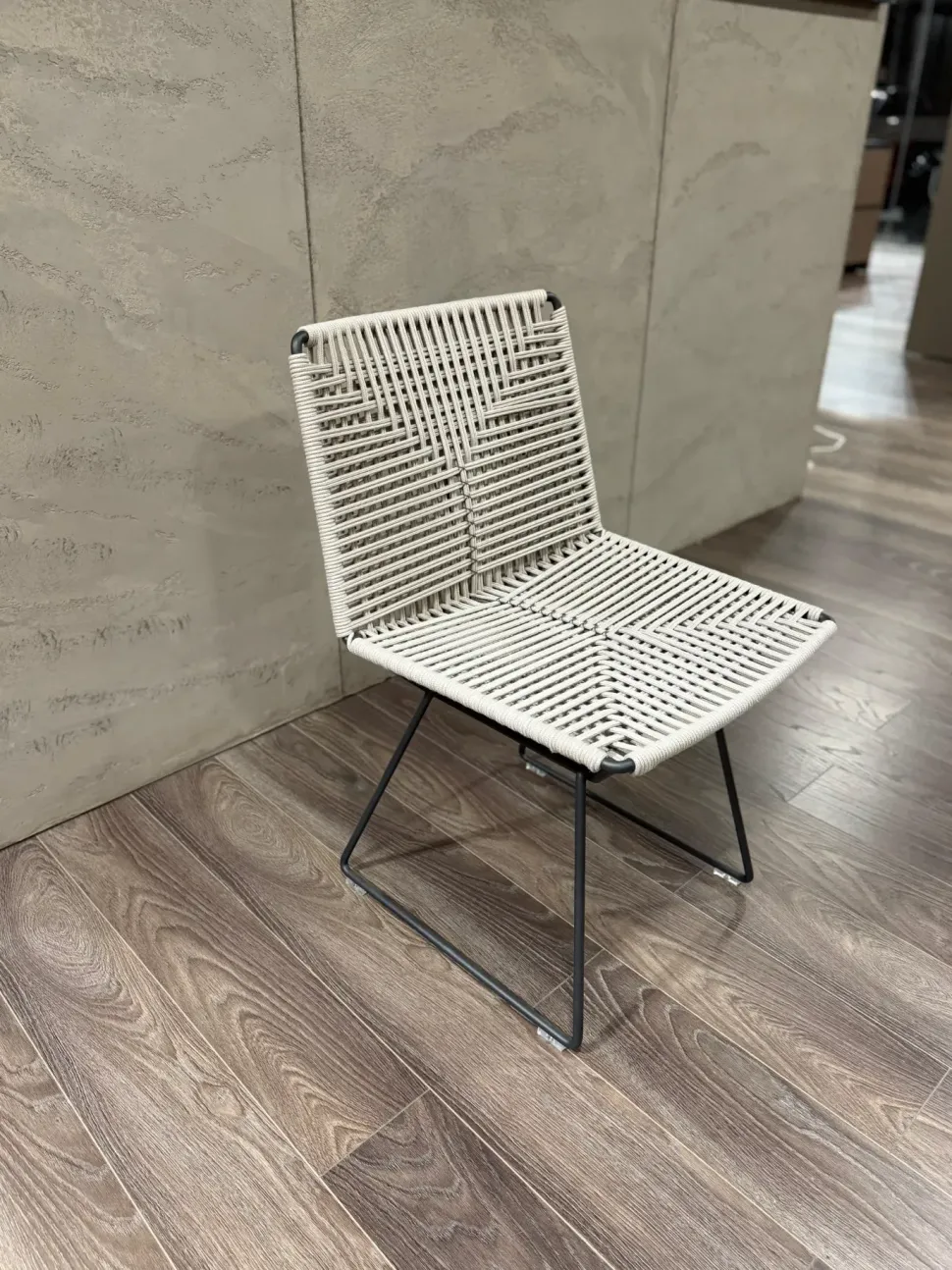 Sedia Neil twist chair di Mdf in OFFERTA OUTLET -30%