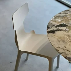 Sedia Re-chair di Kartell: contatta il venditore per scoprire il prezzo