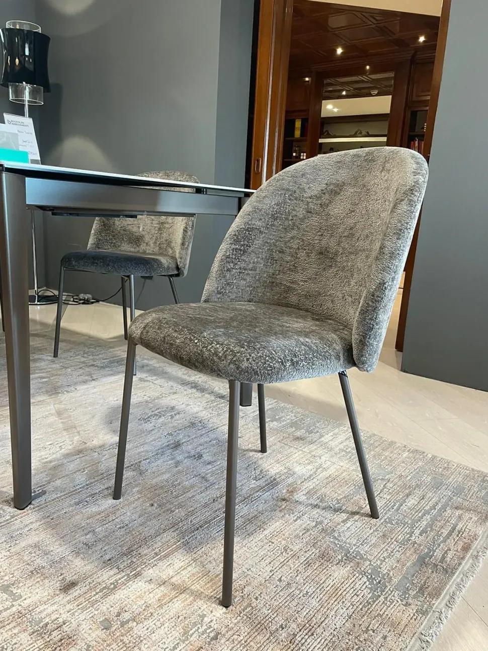 Sedia Sedia tuka mid di Connubia: richiedi ora il prezzo riservato