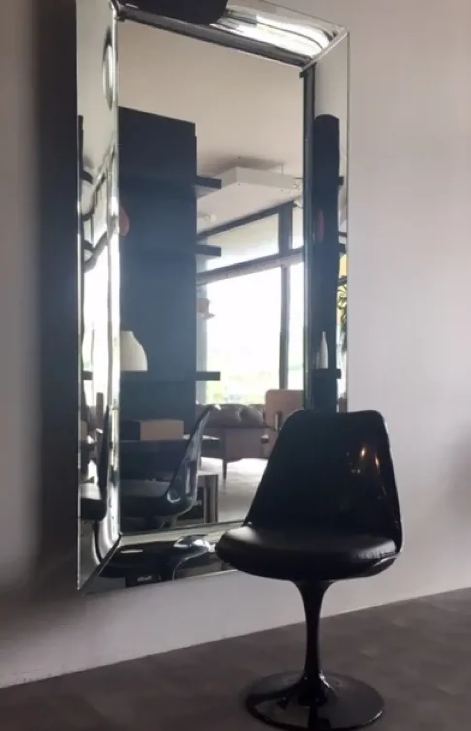 Sedia senza braccioli Art.6129 tulip Esprit nouveau a prezzo ribassato