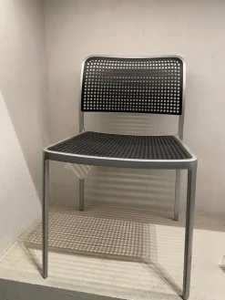 Sedia senza braccioli Audrey nera Kartell a prezzo scontato