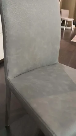 Sedia senza braccioli Caramel nabuk grigio di Ozzio a prezzo scontato