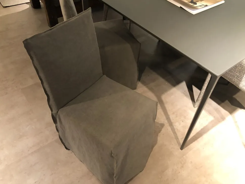 Sedia senza braccioli Ghost 23 Gervasoni in Offerta Outlet