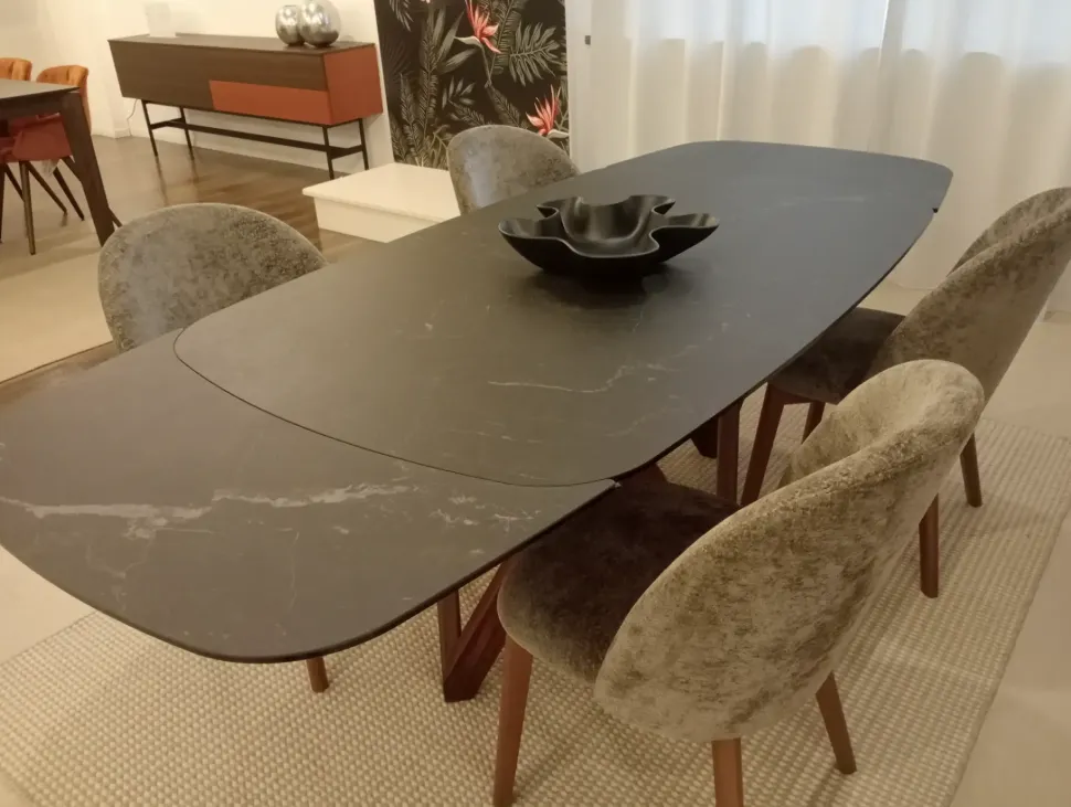 Sedia Tuka di Connubia: richiedi ora il prezzo