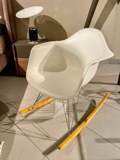 Sedia Vitra eames plastic armchair rar Collezione esclusiva SCONTATA a PREZZI OUTLET