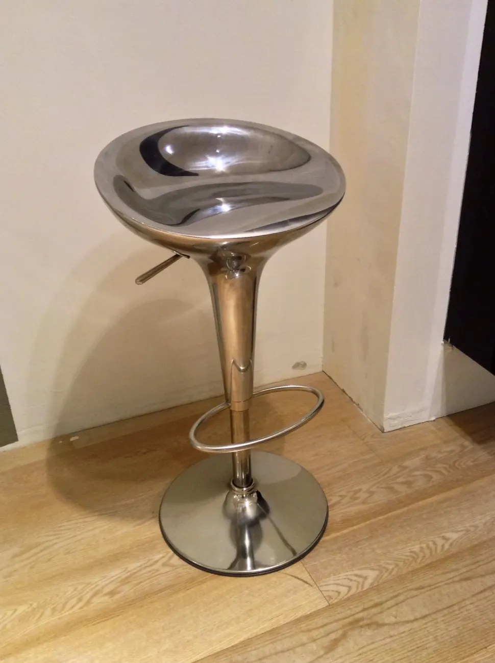 Sgabello Al Bombo di Magis scontato del 40%