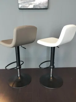 Sgabello Joe Connubia a prezzo ribassato