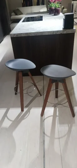 Sgabello Plumage Bonaldo a prezzo ribassato